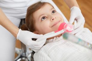Закись азота в стоматологии: назначение, особенности, плюсы от использования